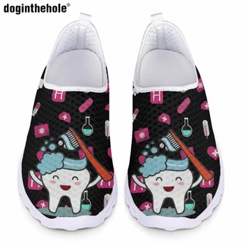 Doginthehole/ Модни дамски Ежедневни обувки за медицински сестри, Кавайная Обувки на плоска подметка с принтом Зъболекар, Удобни Дишащи лятна Окото обувки без закопчалка
