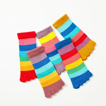 Нови детски преливащи се цветове чорапи с намаляване на пръстите на краката, детски чорапи от чист памук, със средна дължина, детски чорапи за момичета и момчета, сладки чорапи