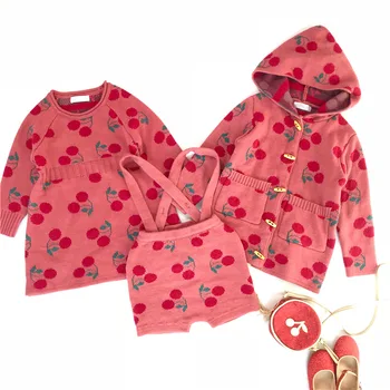 2018 Нов зимен и пролетен розов детски комплект, възли вълнени шорти с приятен черешов шарките + рокля + палто, комплект дрехи за малките момичета